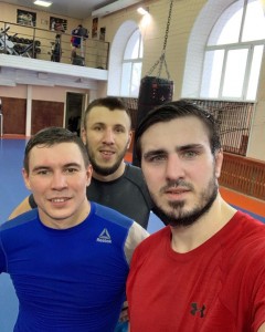 Тайбоксеры из Прокопьевска Артем Вахитов и Алексей Ульянов примут участие в Glory 66 в Париже